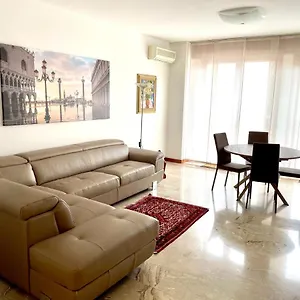 https://apartment-donatello.hotelinveneto.com